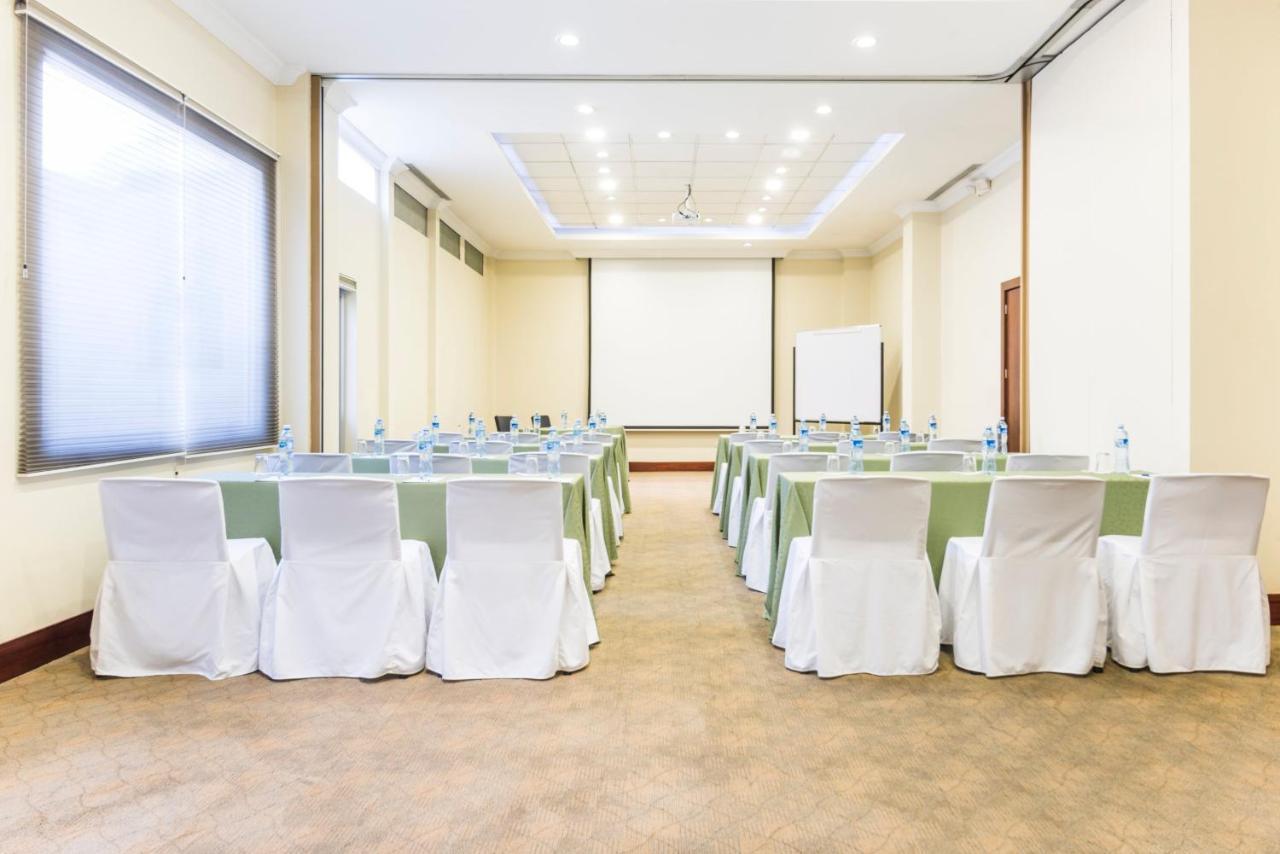 Holiday Inn Express Quito By Ihg Экстерьер фото