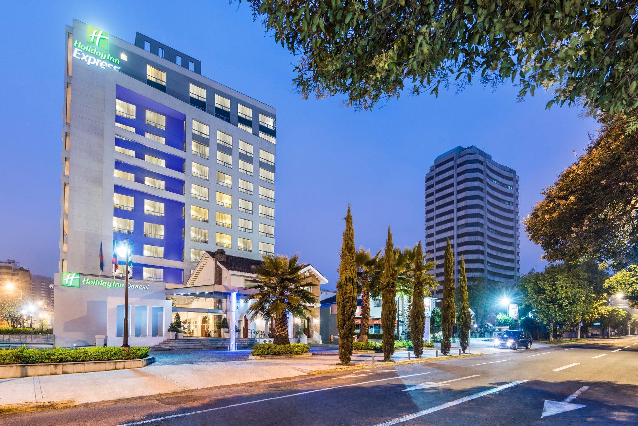 Holiday Inn Express Quito By Ihg Экстерьер фото