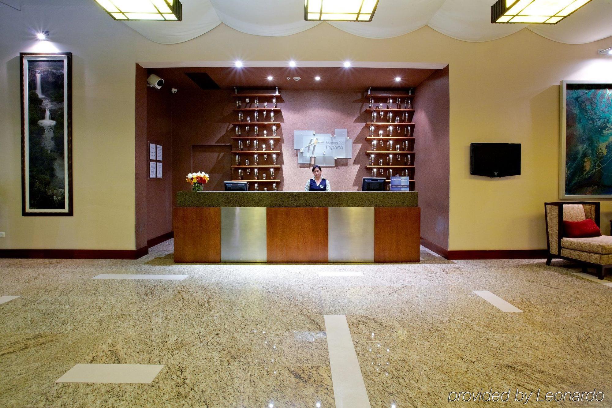 Holiday Inn Express Quito By Ihg Экстерьер фото