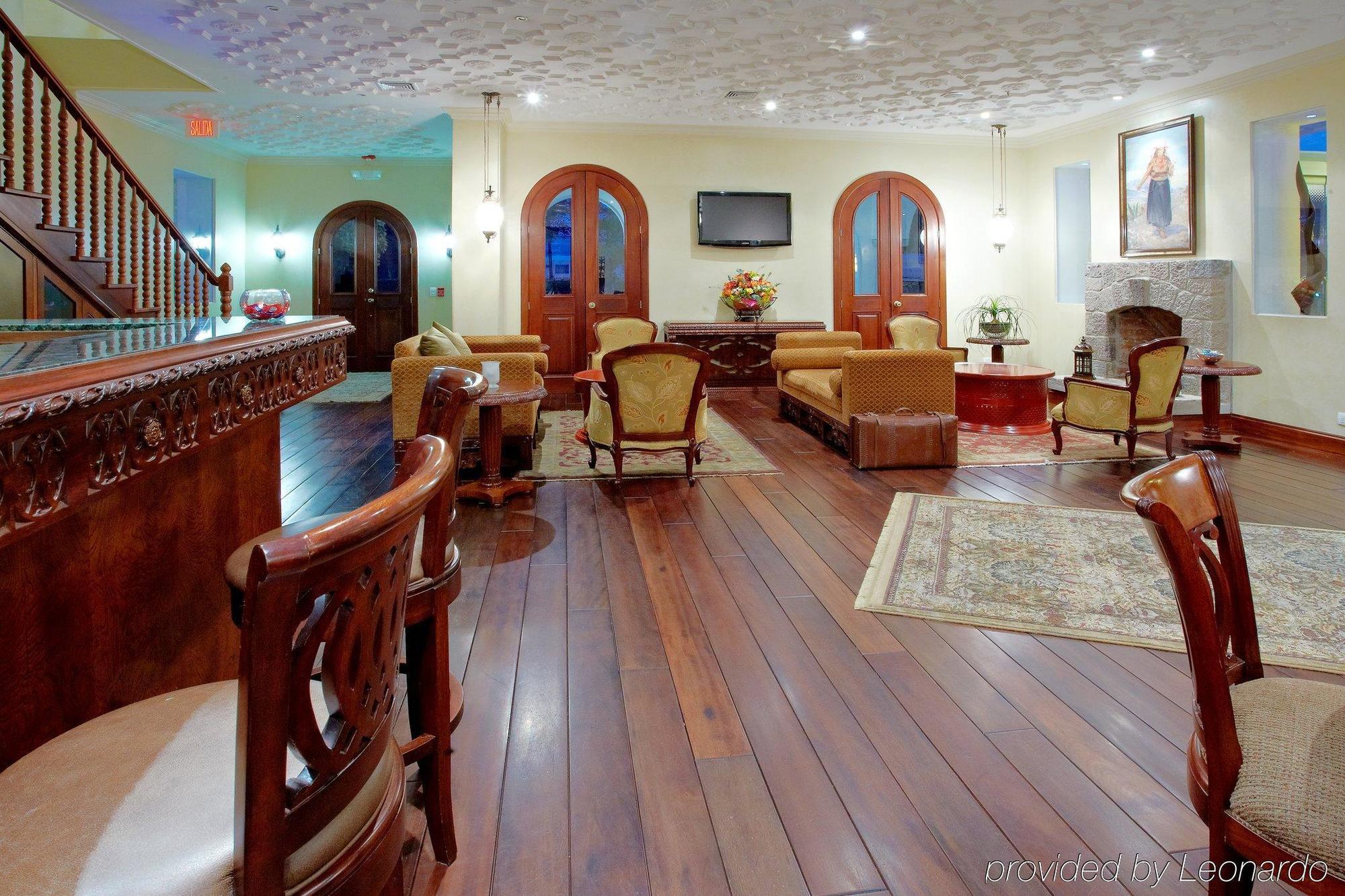 Holiday Inn Express Quito By Ihg Экстерьер фото