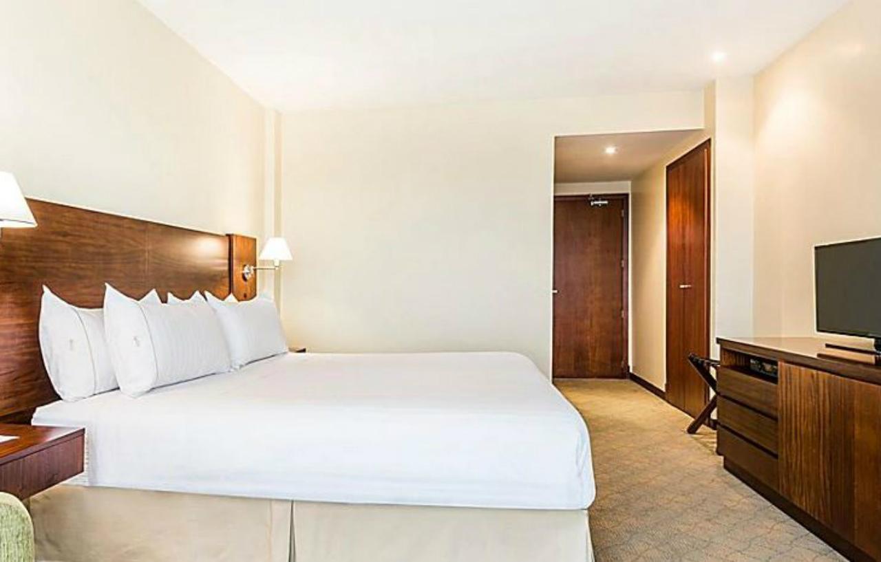 Holiday Inn Express Quito By Ihg Экстерьер фото